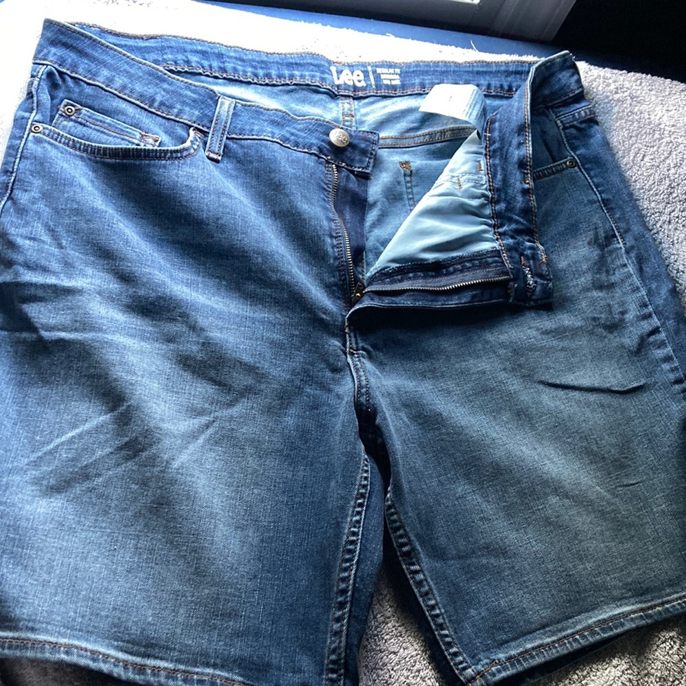 Women’s Bermuda shorts